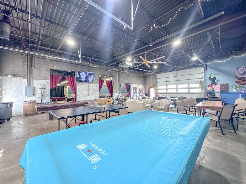 More Photos Of 215 E 2nd St, Bartlesville Auto Repair For Sale