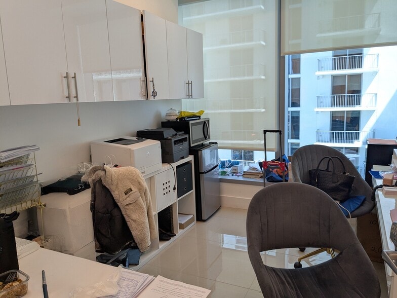 More Photos Of 8950 SW 74th Ct, Miami Medical For Lease