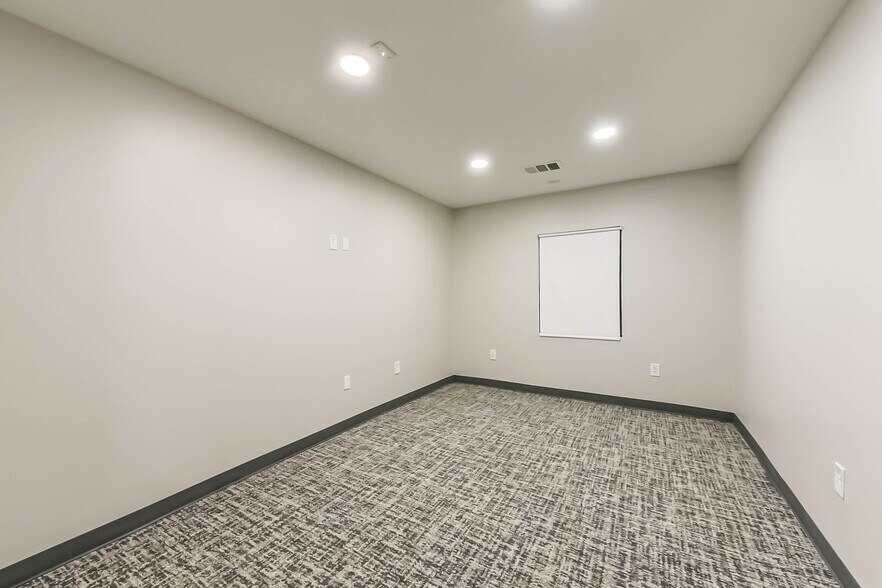 More Photos Of 4608 Nolda St, Houston Office For Lease