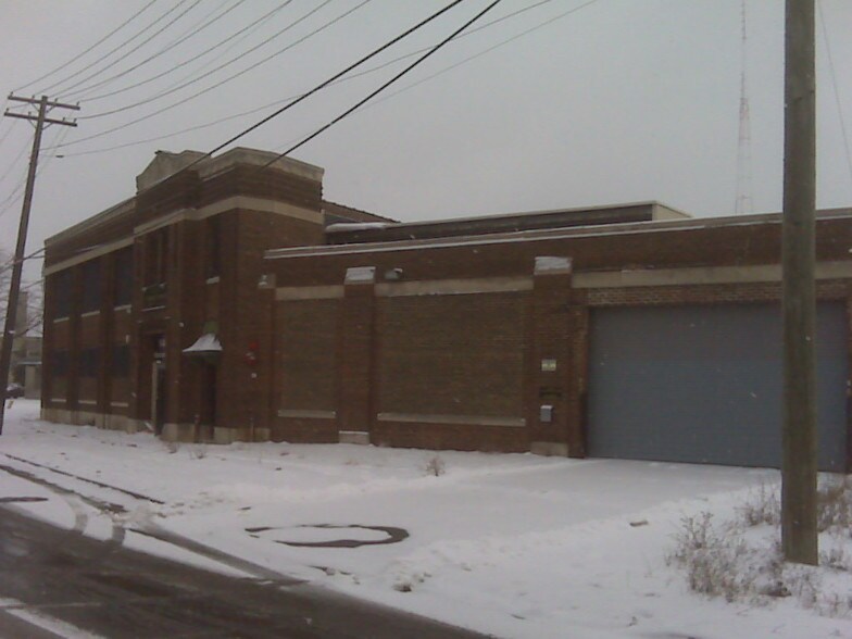 More Photos Of 14400 Woodrow Wilson St, Detroit Warehouse For Sale