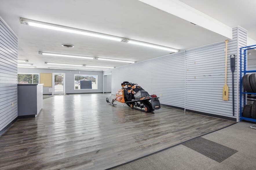 More Photos Of 4150 State Highway 13, Wisconsin Dells Freestanding For Sale