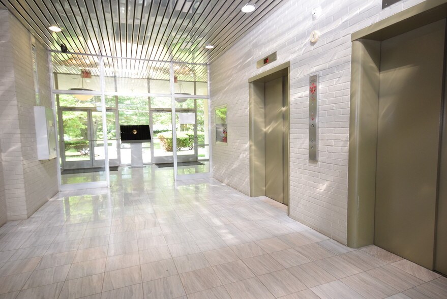 More Photos Of 200 Little Falls St, Falls Church Office For Lease
