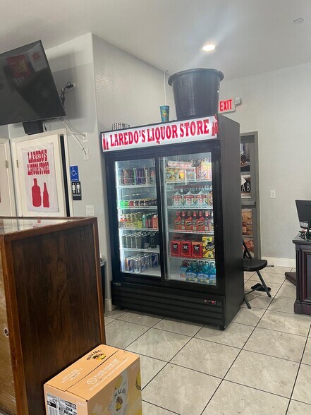 More Photos Of 1602 Corpus Christi St, Laredo General Retail For Lease