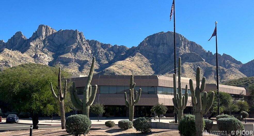Primary Photo Of 11100 N Oracle Rd, Tucson Unknown For Lease