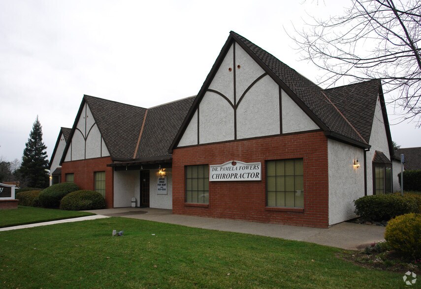 More Photos Of 8035 Madison Ave, Citrus Heights Office For Lease