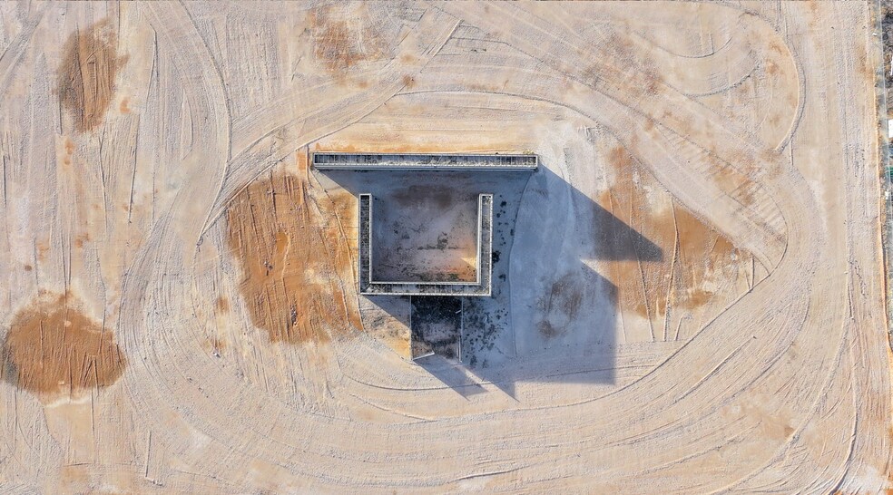 More Photos Of 11000 W County Road 72, Midland Distribution For Lease