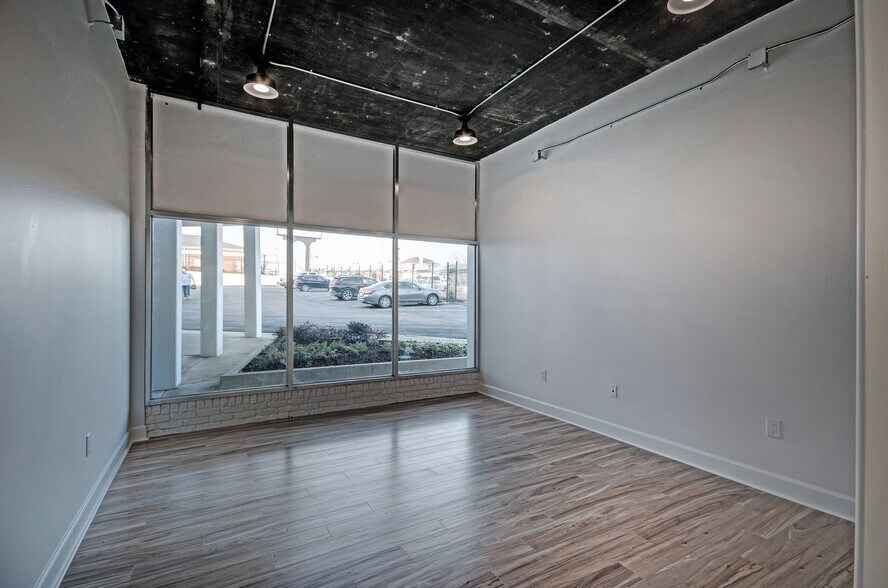 More Photos Of 905 N State St, Jackson Coworking Space