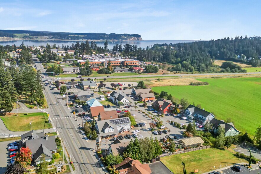 More Photos Of 107 S Main St, Coupeville Office For Sale