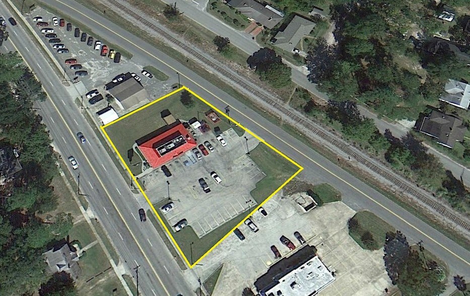 More Photos Of 1300 Elm St W, Hampton Restaurant For Sale