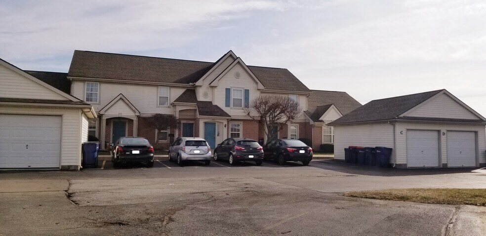 More Photos Of 2200-2271 Deerfield Crossing Dr, Piqua Apartments For Sale