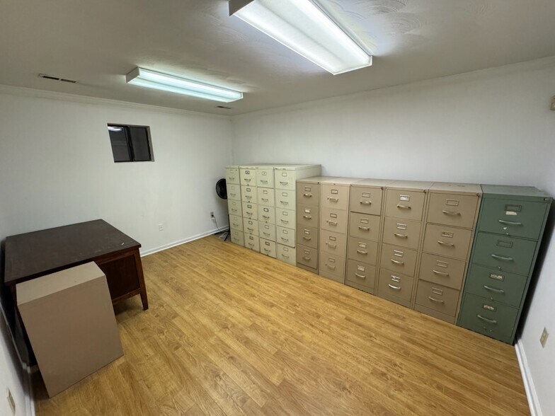 More Photos Of 1415 Cleveland Ave SW, Roanoke Warehouse For Lease