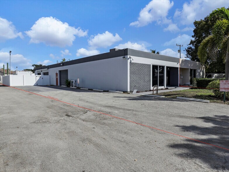 More Photos Of 705 Bond Way, Delray Beach Showroom For Sale