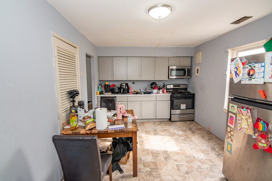 More Photos Of 80 E Bel Air Ave, Aberdeen Apartments For Sale