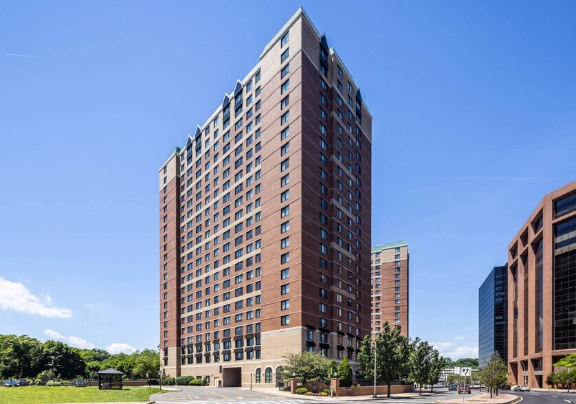 More Photos Of 15-27 Bank St, White Plains Apartments For Lease