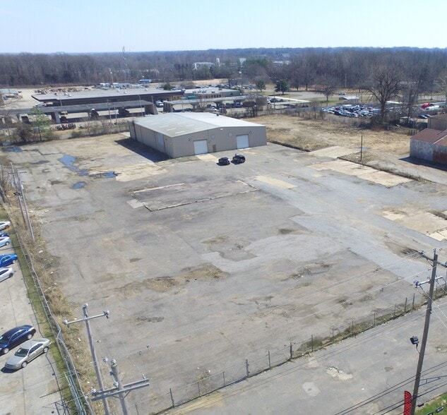 More Photos Of 2964 S 3rd St, Memphis Warehouse For Sale