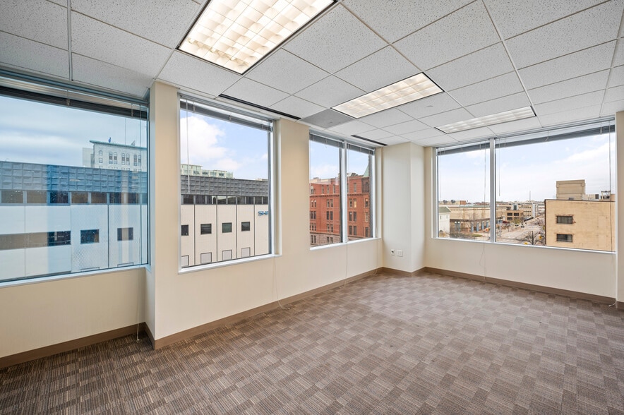 More Photos Of 221 3rd Ave SE, Cedar Rapids Unknown For Lease