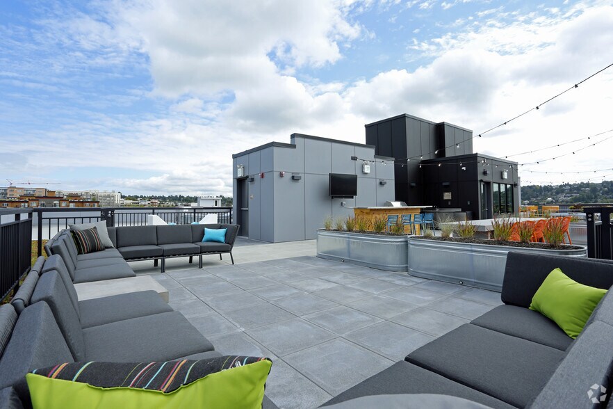 More Photos Of 1516 NW 51st St, Seattle Apartments For Sale