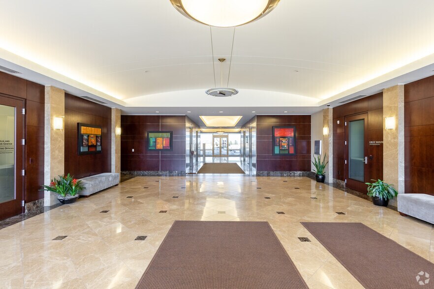 More Photos Of 13199 E Montview Blvd, Aurora Medical For Lease