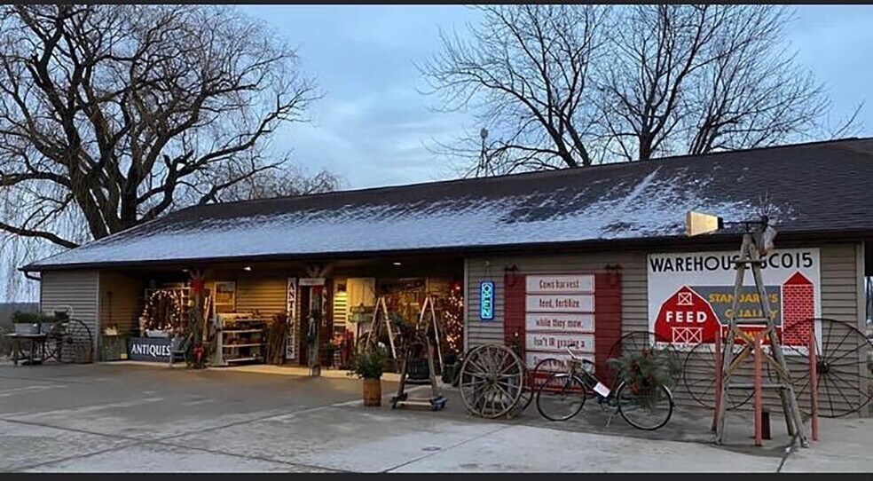 Primary Photo Of W2003 State Road 21, Berlin Daycare Center For Sale