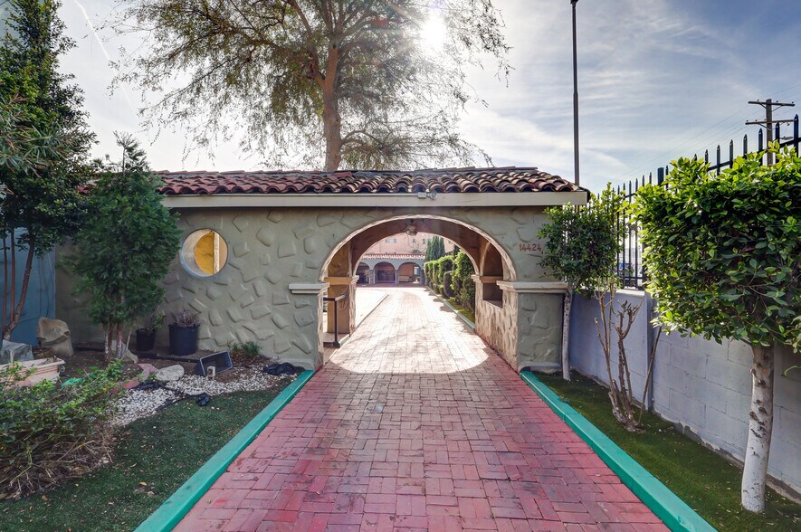 More Photos Of ,  Unknown For Sale