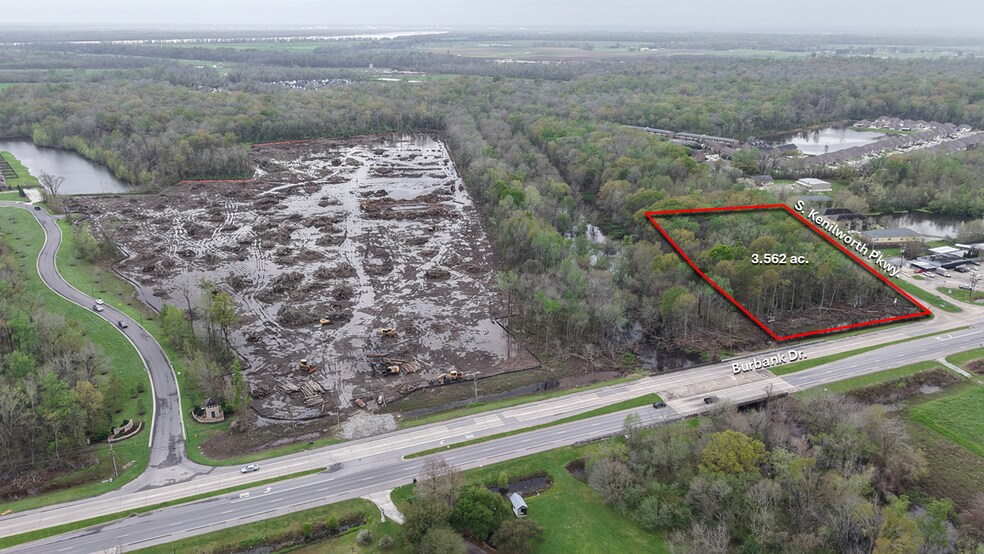 More Photos Of 555 Kenilworth Pkwy, Baton Rouge Land For Lease