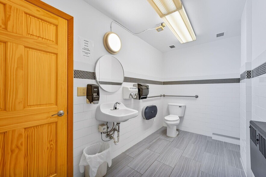 More Photos Of 3500 N Sherman Blvd, Milwaukee Loft Creative Space For Sale