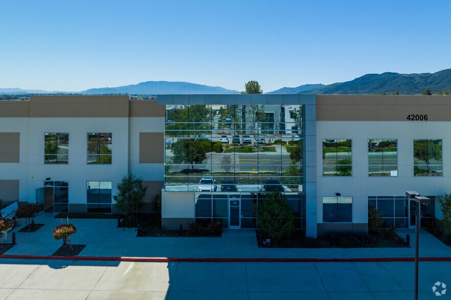 More Photos Of 42006 Remington Ave, Temecula Distribution For Lease