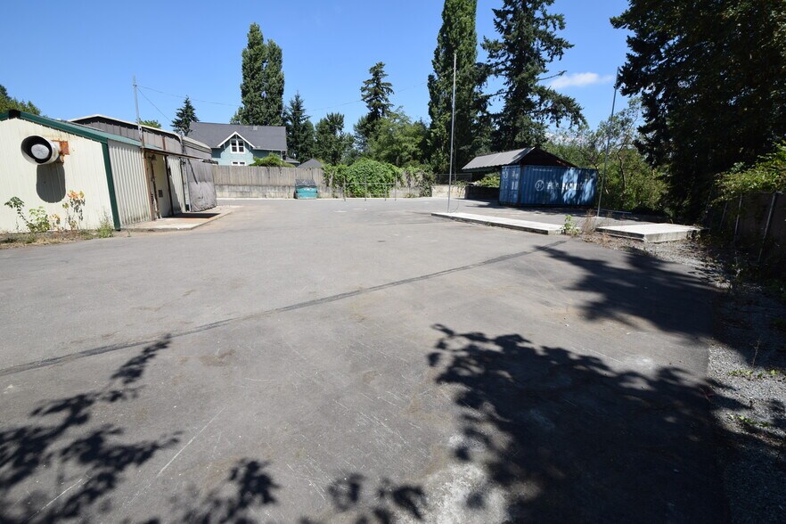 More Photos Of 7720 Pacific Hwy E, Milton Freestanding For Sale