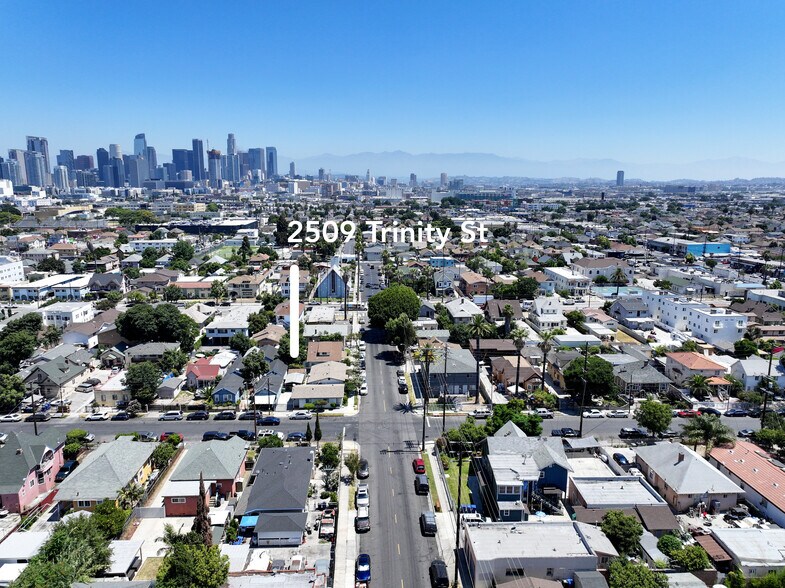 More Photos Of 2705 Trinity St, Los Angeles Apartments For Sale