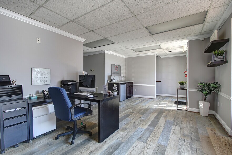 More Photos Of 5819-5825 Allentown Rd, Camp Springs Coworking Space