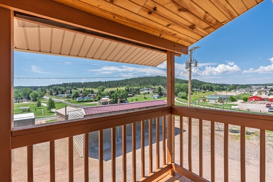 More Photos Of 1100 Mount Rushmore Rd, Custer Flex For Sale