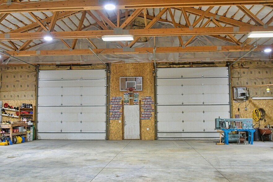 More Photos Of 115 Williams Creek Rd, Salmon Warehouse For Sale