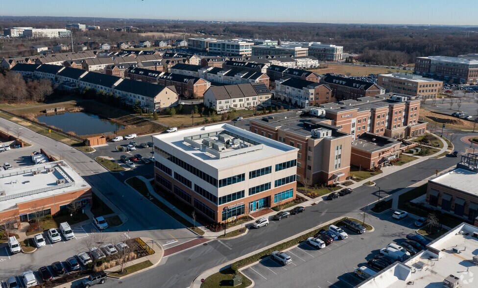 More Photos Of 11820-11860 W Market Pl, Fulton Unknown For Lease