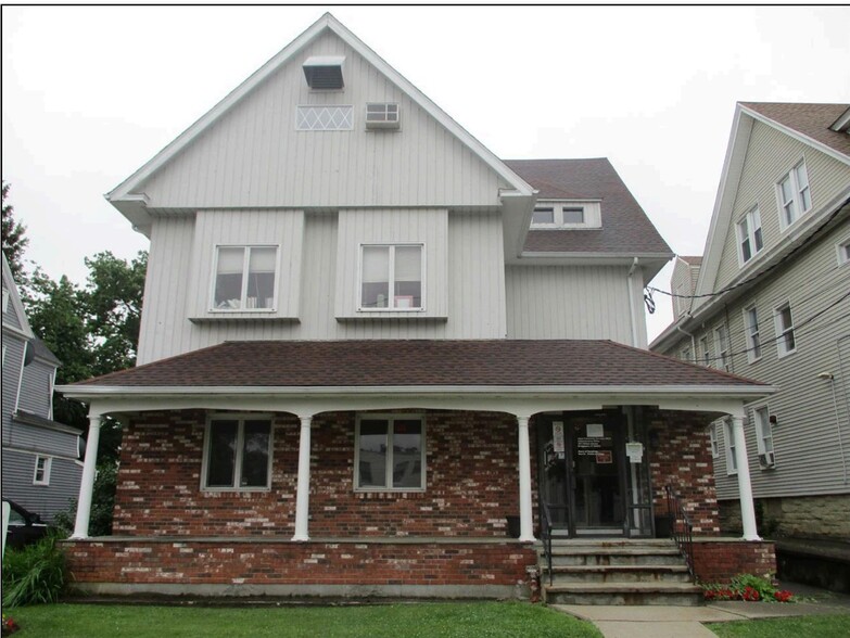 Primary Photo Of 387 Clinton Ave, Bridgeport Office Residential For Sale