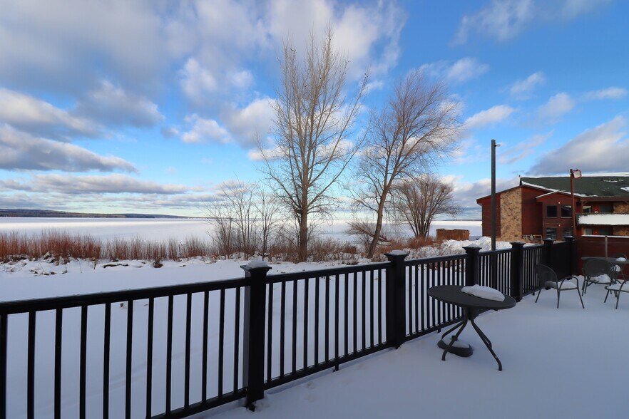 More Photos Of 30580 Hwy 2, Ashland General Retail For Lease