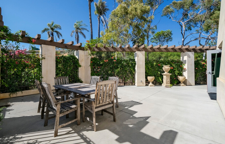 More Photos Of 32 Calle Cesar Chavez, Santa Barbara Manufacturing For Sale