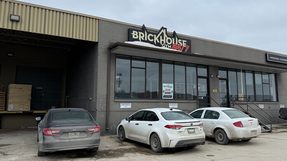 Primary Photo Of 104 King Edward St E, Winnipeg Showroom For Lease