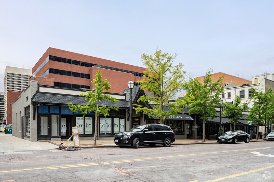 Primary Photo Of 12-16 N Meramec Ave, Clayton Storefront Retail Office For Lease