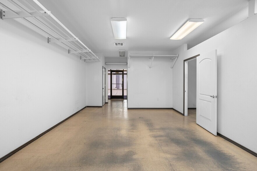 More Photos Of 6750 Corporation Pky, Fort Worth Warehouse For Lease