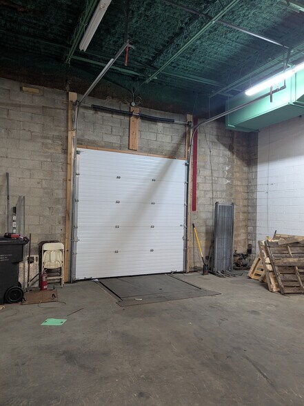 More Photos Of 1065 Industrial Blvd, Southampton Warehouse For Lease