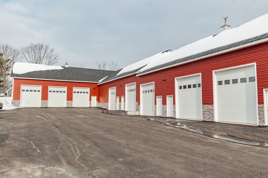 Primary Photo Of 992 Portland Rd, Saco Flex For Lease