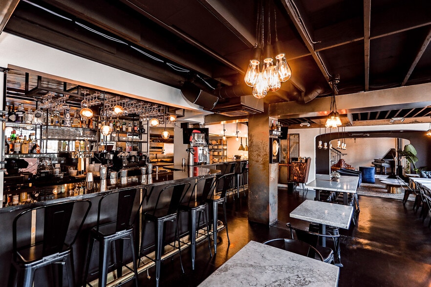 More Photos Of 3206 W 8th St, Los Angeles Hotel For Sale