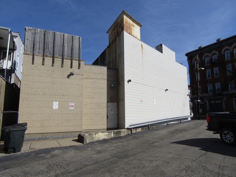 More Photos Of 2014-2016 Noble St, Swissvale Office For Sale