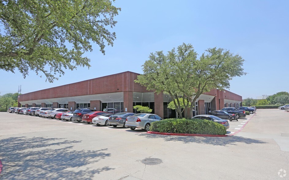 More Photos Of 7801 Mesquite Bend Dr, Irving Unknown For Lease