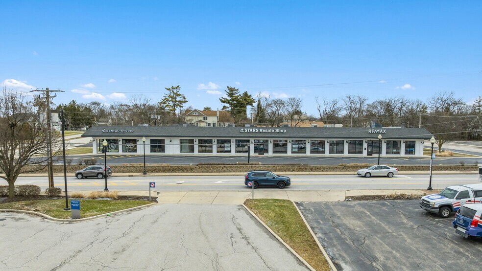 More Photos Of 1403-1425 N Main St, Wheaton General Retail For Sale