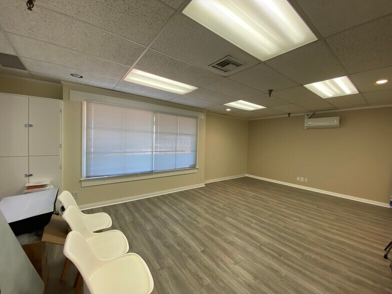 More Photos Of 25550 Hawthorne Blvd, Torrance Medical For Lease