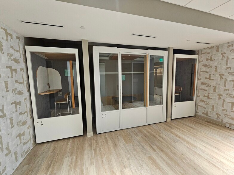 More Photos Of 555 Belaire Ave, Chesapeake Coworking Space