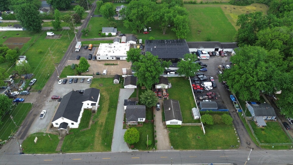 Primary Photo Of 3510 Division St, Indianapolis Flex For Lease