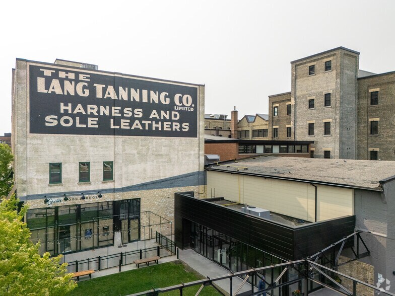 More Photos Of 121-151 Charles St W, Kitchener Office Residential For Lease