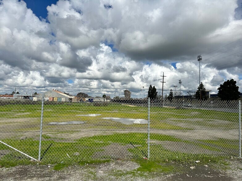 More Photos Of 2000 Sherman Ave, Corcoran Land For Sale